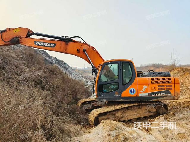 斗山DX215-9CN挖掘機