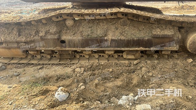 單側(cè)履帶整體（整機(jī)外觀）