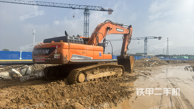 整機(jī)右后45°（整機(jī)外觀）