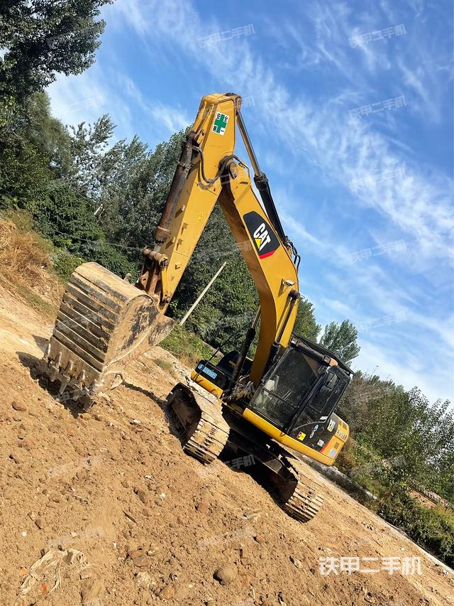 驾驶室顶部（整机外观）