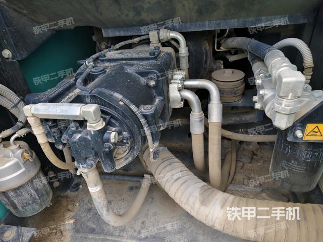 液压泵斜45 左（大件舱室）