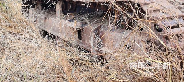 單側(cè)履帶整體（整機(jī)外觀）