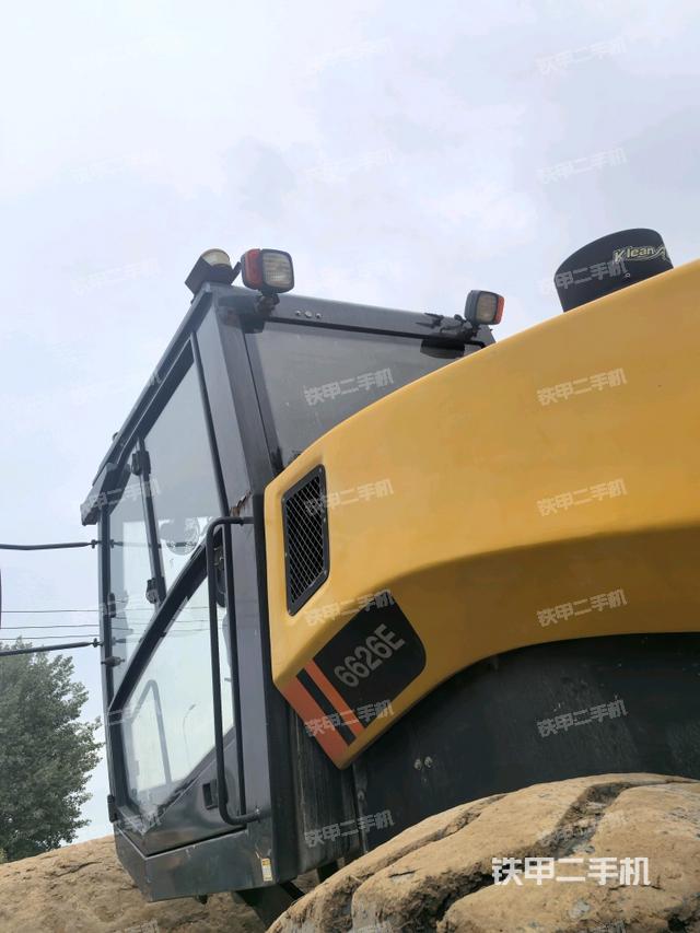 右前45°（壓路機(jī)整機(jī)外觀）