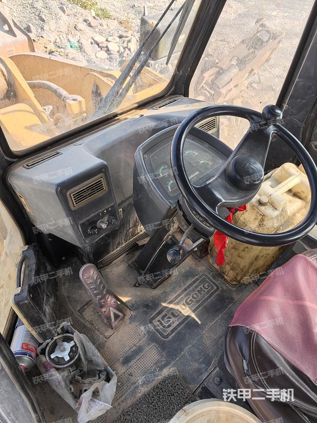 驾驶室操作台（整机外观及大件）