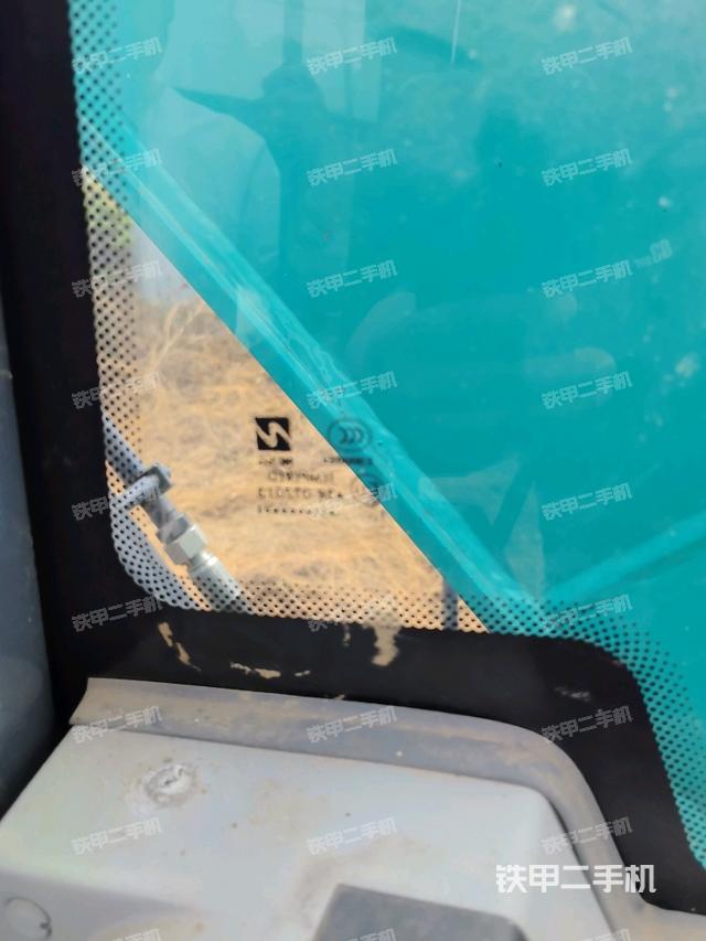 右側(cè)玻璃角標(biāo)（駕駛室部分）