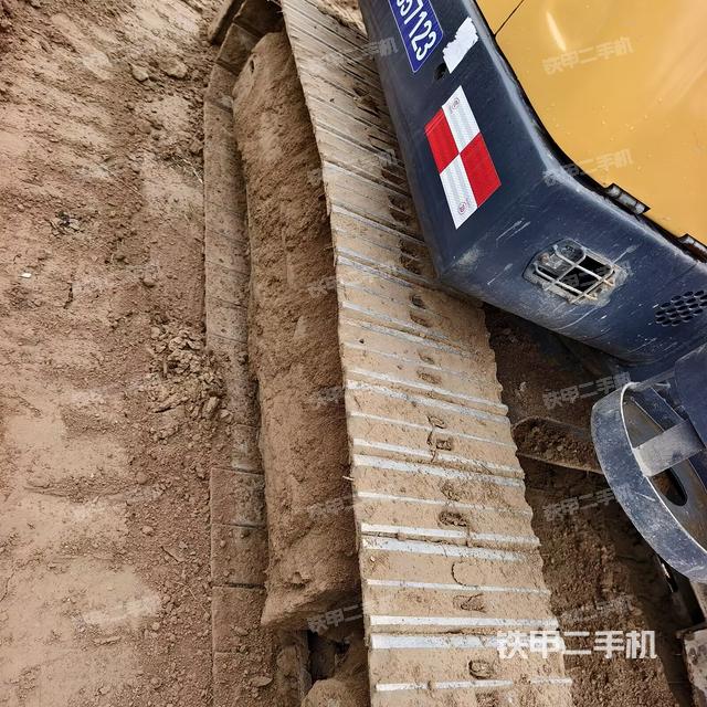 單側(cè)履帶整體（整機(jī)外觀）