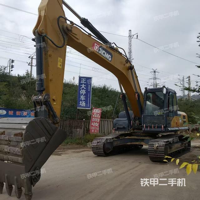 徐工XE245DK挖掘機(jī)