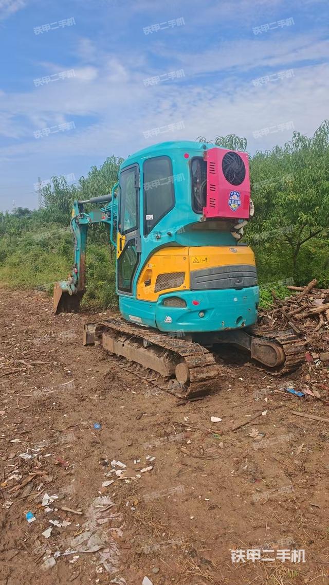 駕駛室頂部（整機(jī)外觀）