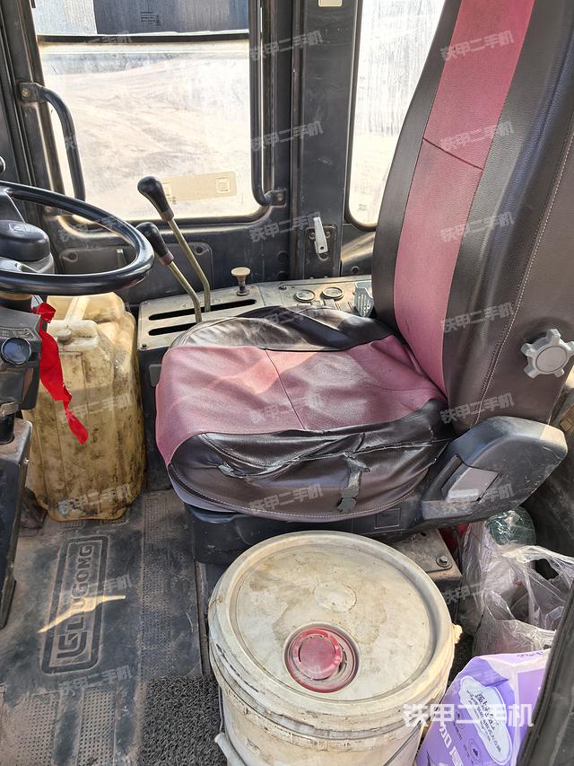 驾驶室工作台（整机外观及大件）