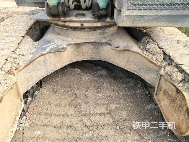 轉(zhuǎn)盤和下車架正前（工作和回轉(zhuǎn)裝置）