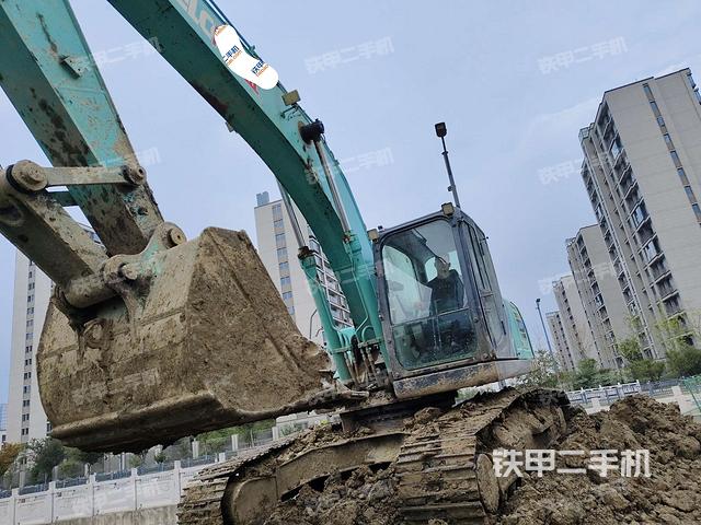 神鋼SK210LC-10挖掘機(jī)