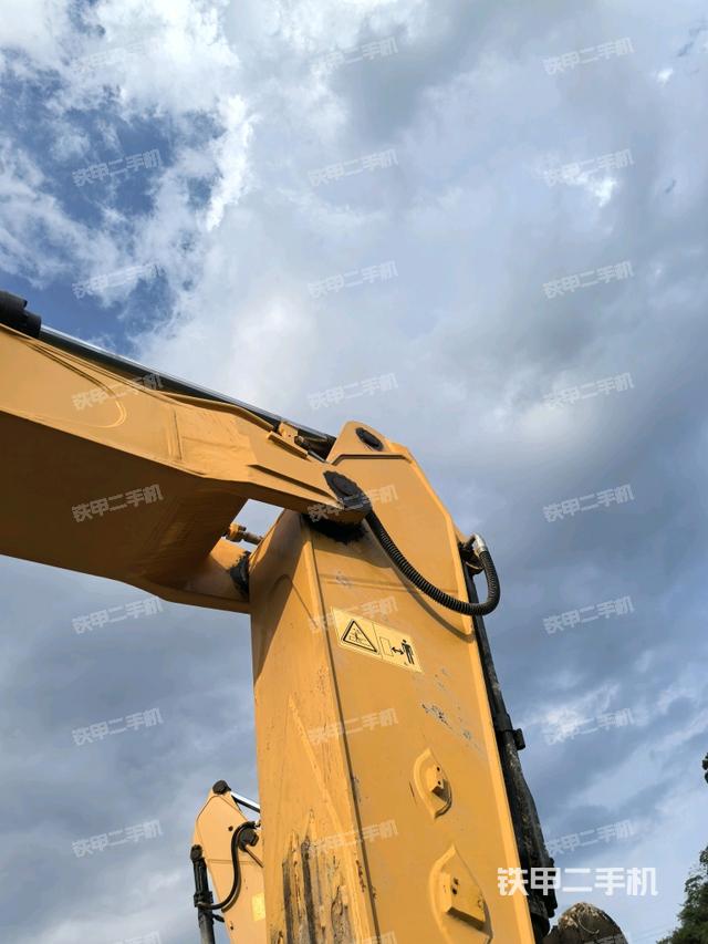 小臂整體左后（工作和回轉(zhuǎn)裝置）