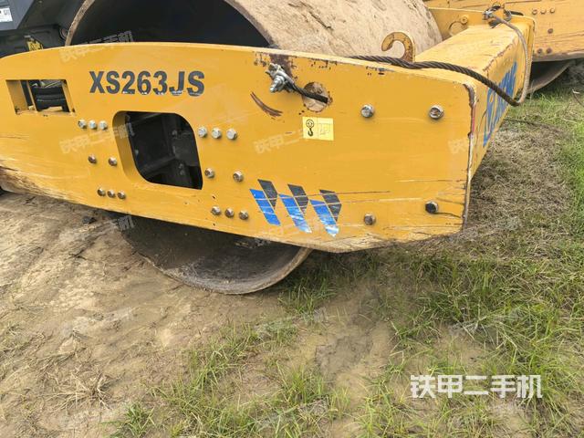 前車架正右側(cè)（壓路機前后車架）