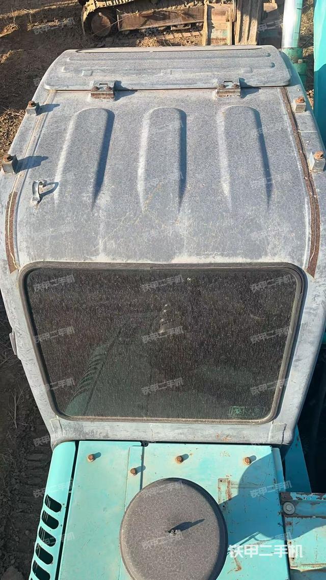 駕駛室頂部（整機(jī)外觀）