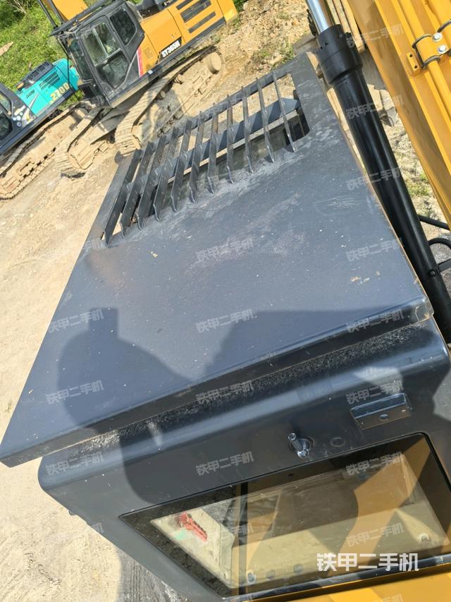 駕駛室頂部俯視（上車部件）