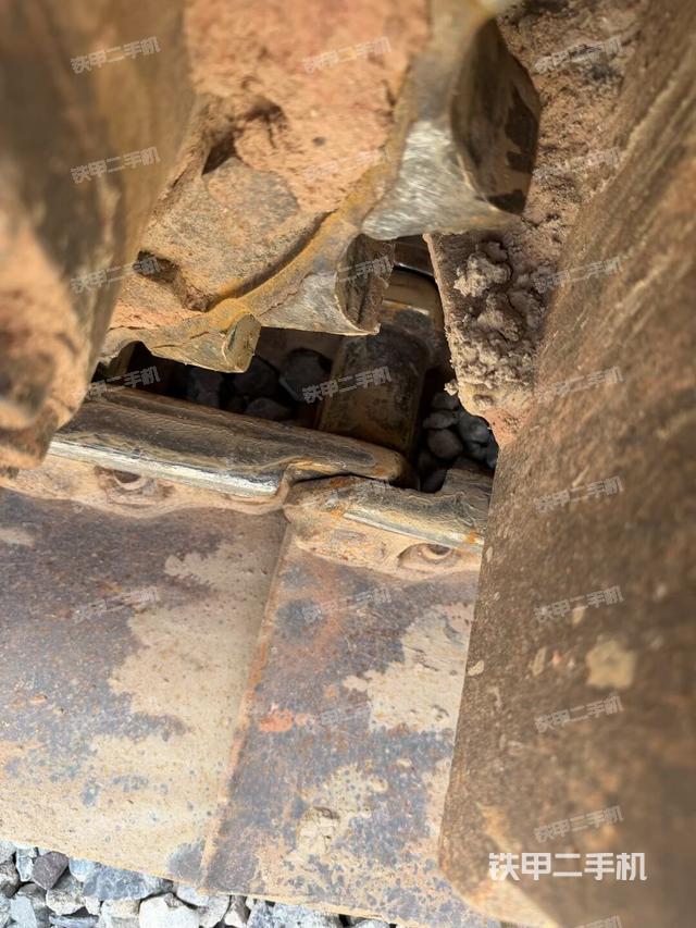 右侧行走马达盖板（行走机构）