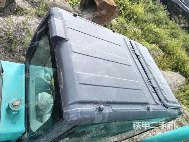 駕駛室頂部俯視（上車部件）