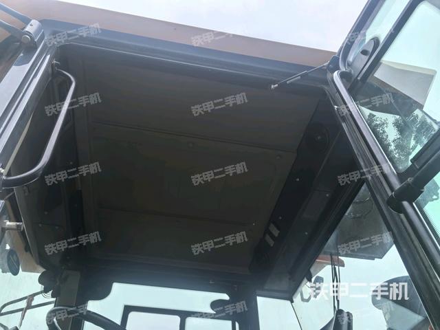 驾驶室外顶全景（压路机驾驶室）