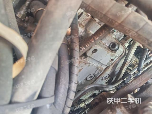 回轉(zhuǎn)馬達和主控閥（整機外觀）