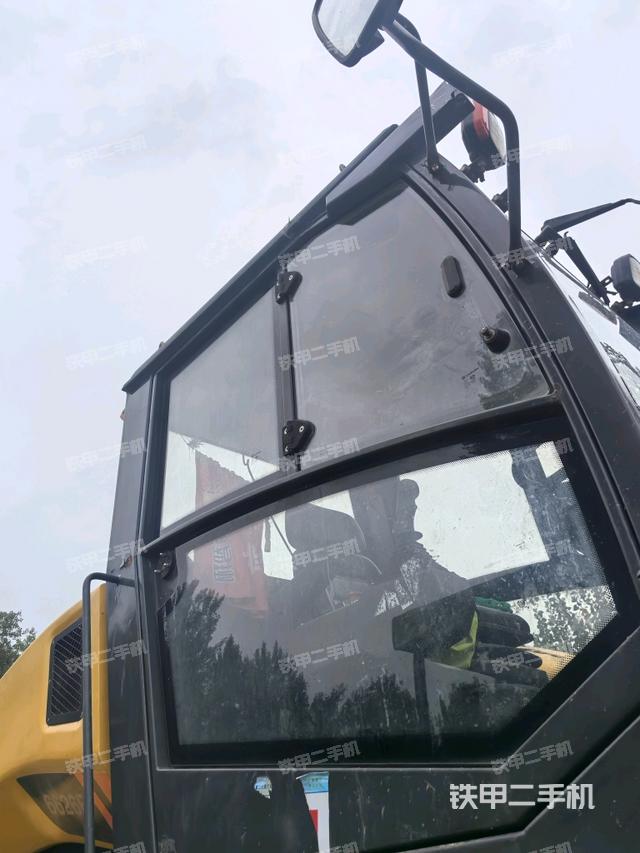 駕駛室外頂全景（壓路機(jī)駕駛室）