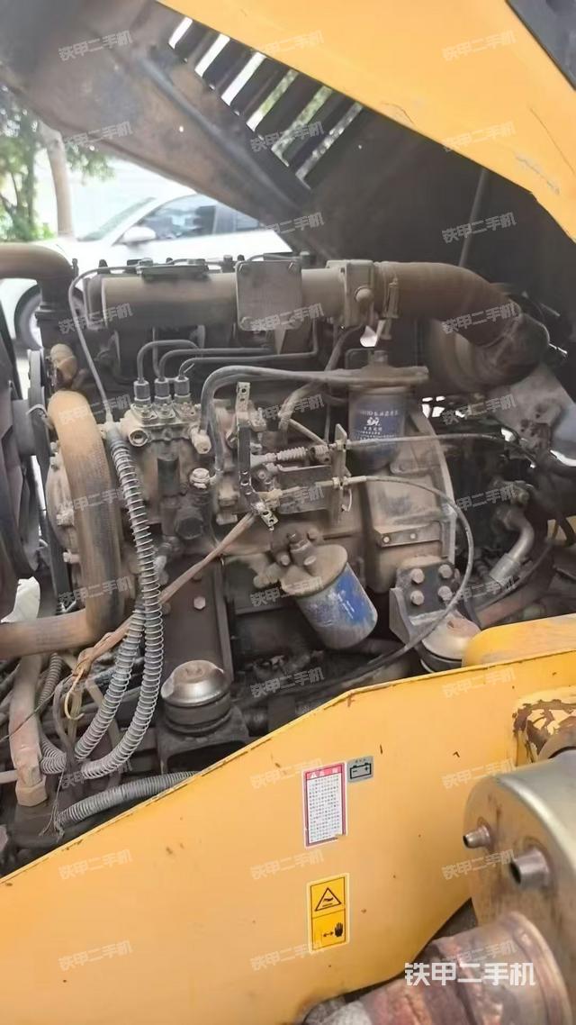 整机左侧（设备外观及核心部件）