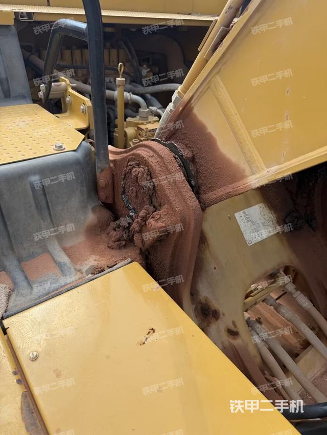 大臂根部 斜视（工作和回转装置）