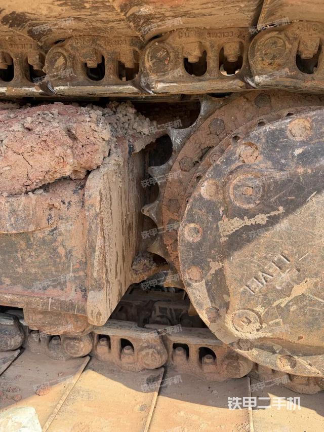 右驱动轮（行走机构）