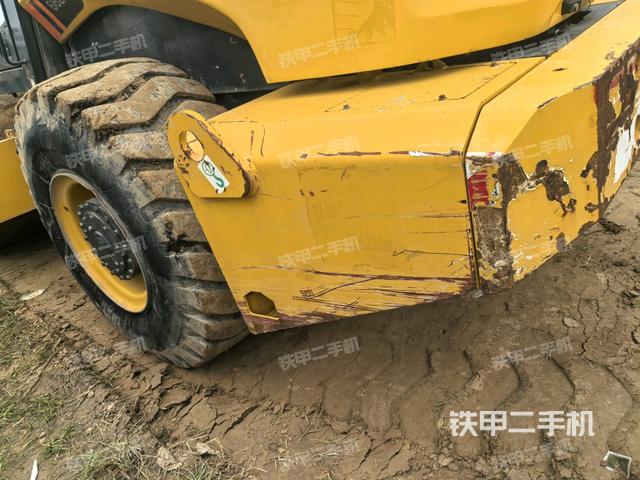 右后45°（壓路機(jī)整機(jī)外觀）