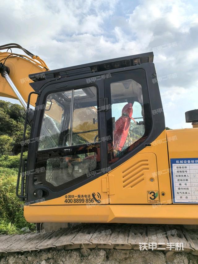 駕駛室正側(cè)（駕駛室部分）