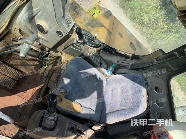 驾驶室整体（整机外观）