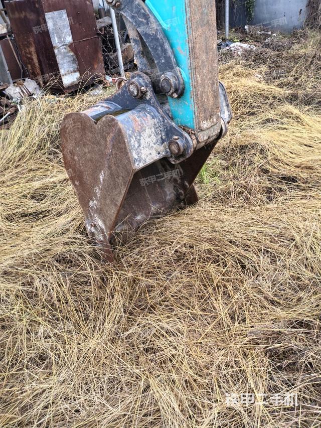 鏟斗右后整體（工作和回轉(zhuǎn)裝置）