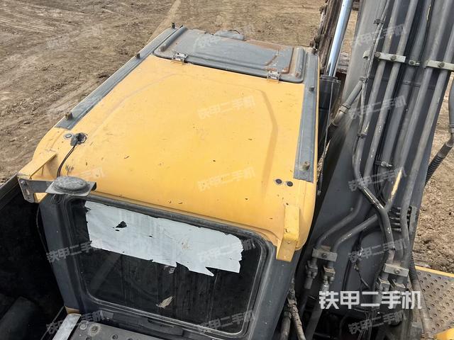 駕駛室頂部（整機(jī)外觀）