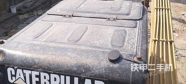 駕駛室頂部（整機(jī)外觀）