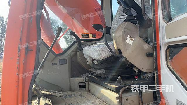 驾驶室整体（整机外观）