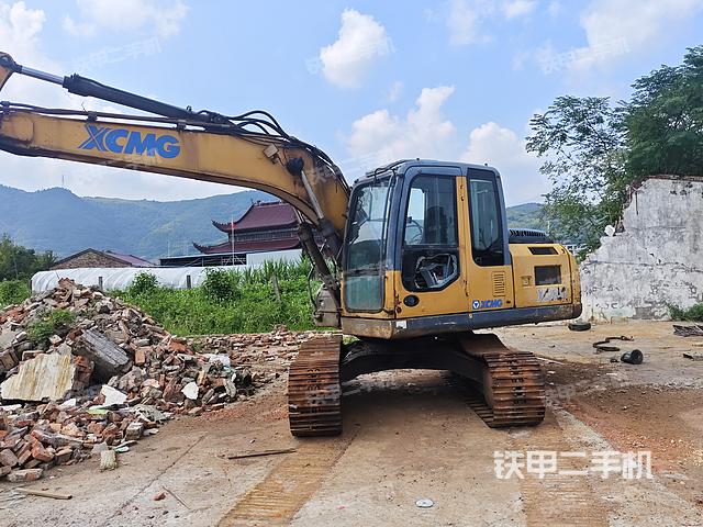徐工XE135D挖掘機(jī)