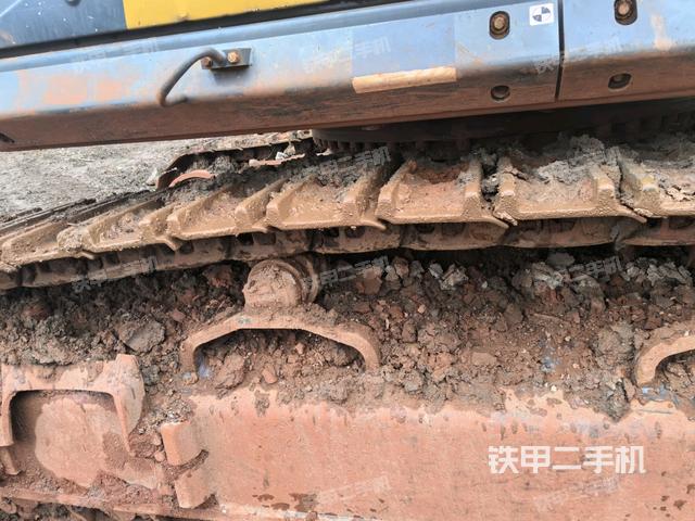 左側(cè)履帶整體?（行走機(jī)構(gòu)）