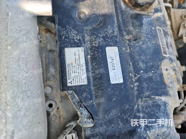 氣門室蓋螺絲特寫（上車部件）