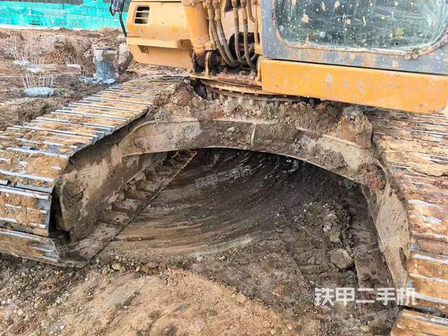 单侧履带整体（整机外观）