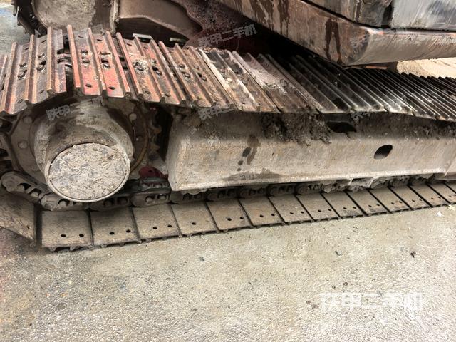 單側(cè)履帶整體（整機(jī)外觀）