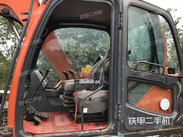 駕駛室整體（整機(jī)外觀）