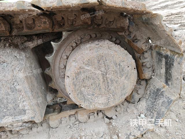 右驱动轮（行走机构）