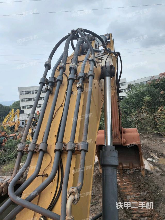 大臂根部?斜視（工作和回轉(zhuǎn)裝置）