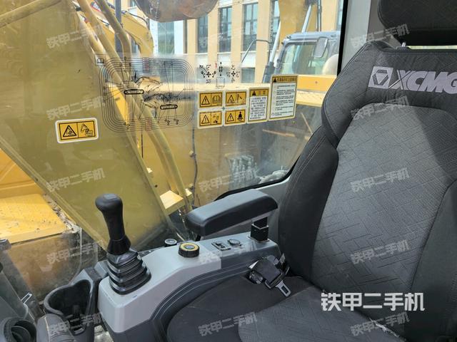 后窗玻璃角标（驾驶室部分）