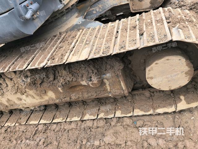 右側行走馬達蓋板（行走機構）