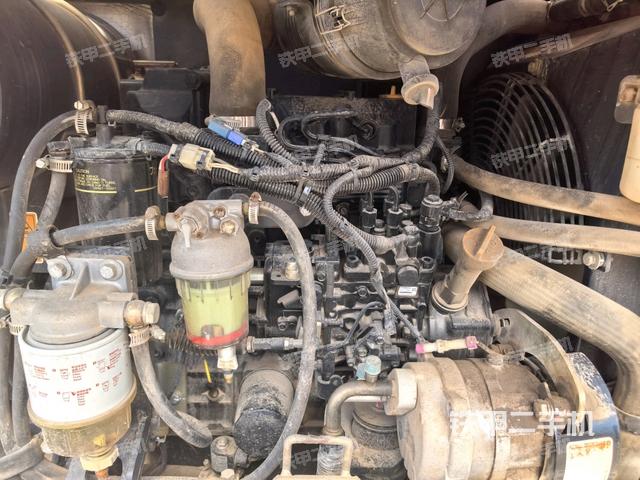 回轉(zhuǎn)馬達(dá)（上車部件）