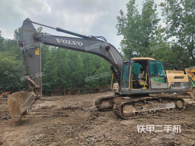 沃爾沃EC250DL挖掘機