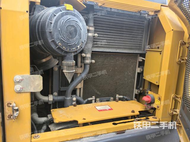 散熱器正面（大件艙室）