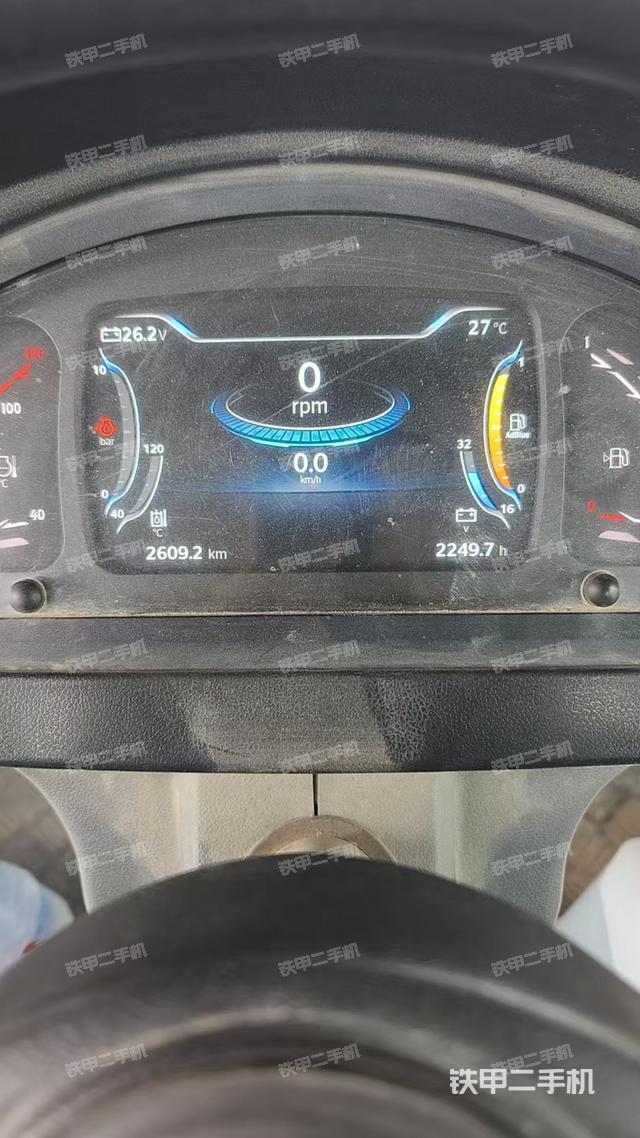 驾驶室操作台(设备外观及核心部件) 驾驶室操作台(设备外观及核心部件)