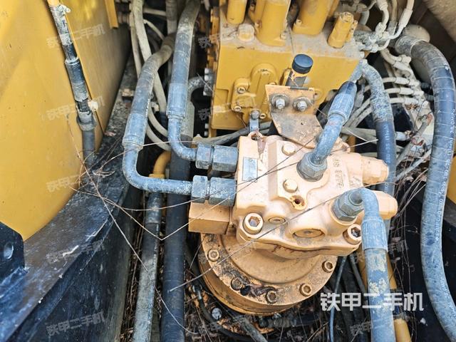 回轉(zhuǎn)馬達(dá)（上車部件）