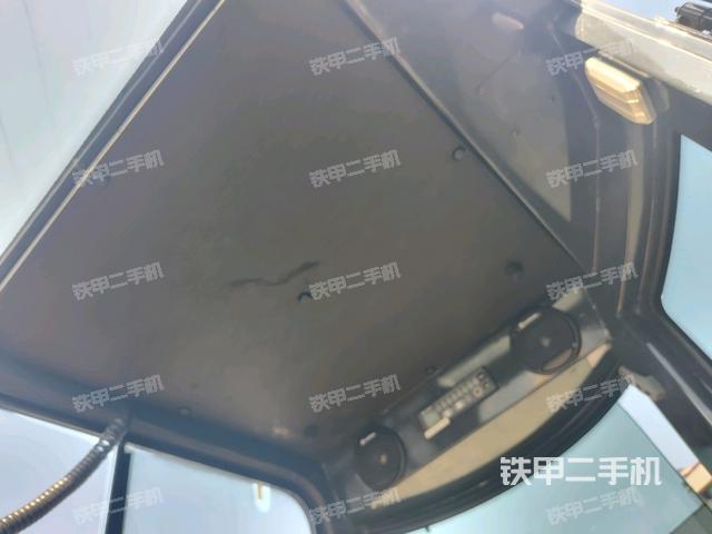 駕駛室頂部（整機外觀）